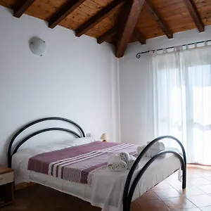 Appartamento Del Sole, Àrbatax